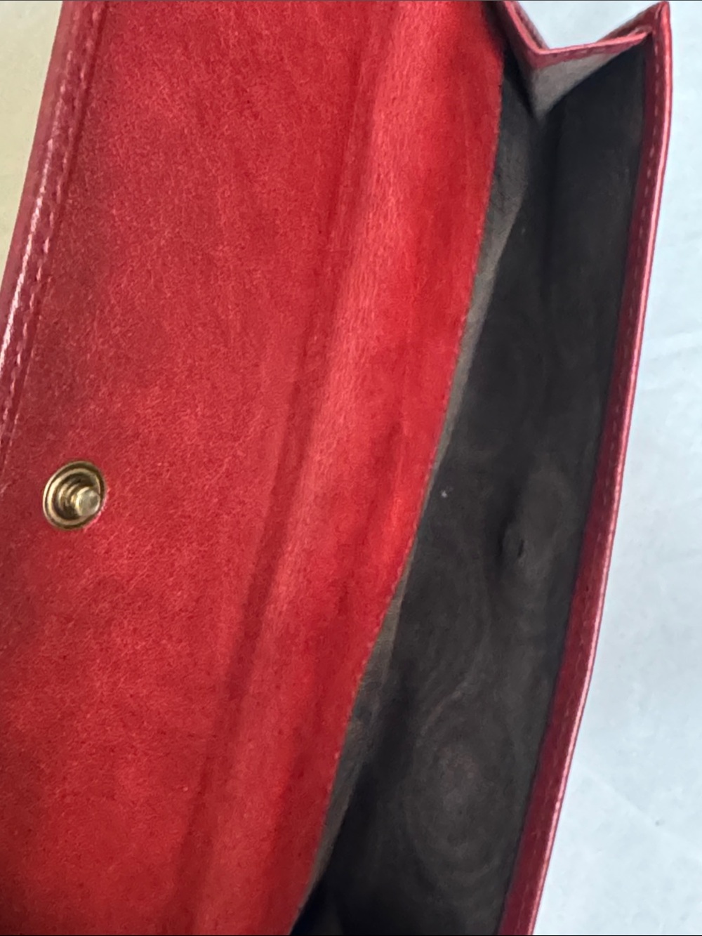 Authentic Gucci Burgundy Leather Continental Card Wallet with Gold Logo Snap - Picture 3 of 5